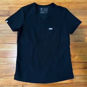 Figs Catarina Black XS Top Barely Worm